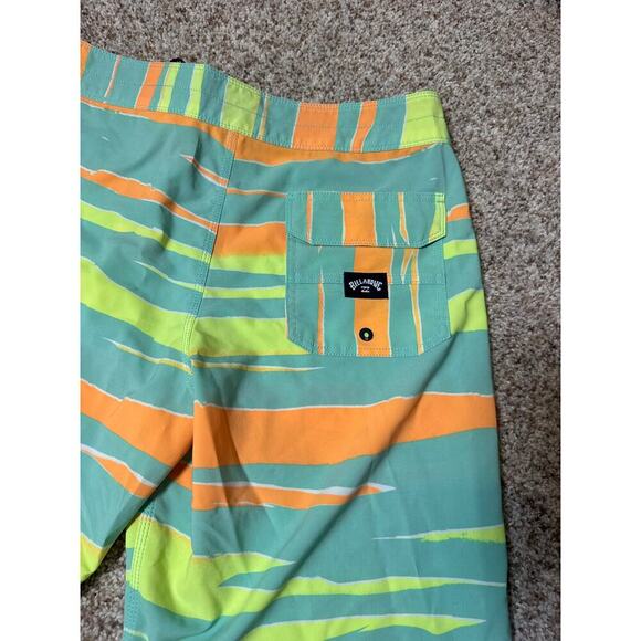 Billabong Men's Swim suit/Board shorts; size 31, 80's inspired - Picture 10 of 13